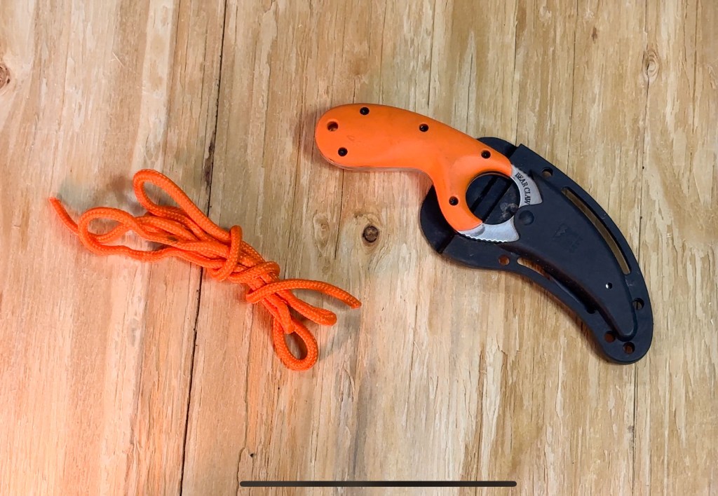 CRKT River Knife kit with rope